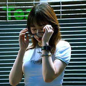 Bar 軍艦島スタッフ アカネ
